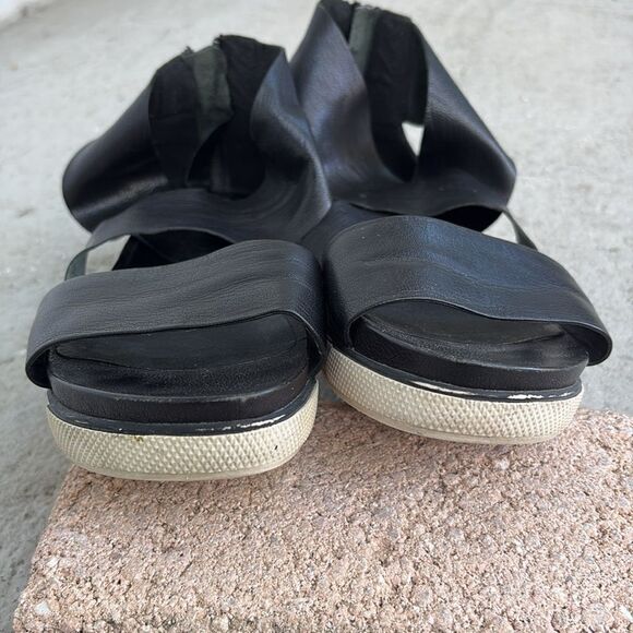 Eileen Fisher tumbled leather sneakers - Picture 4 of 6